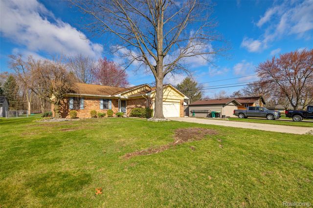 46405 Oaklawn Street, Macomb Township, MI 48042