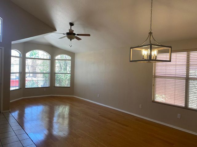 1277 W Myrna Lane, Tempe, AZ 85284