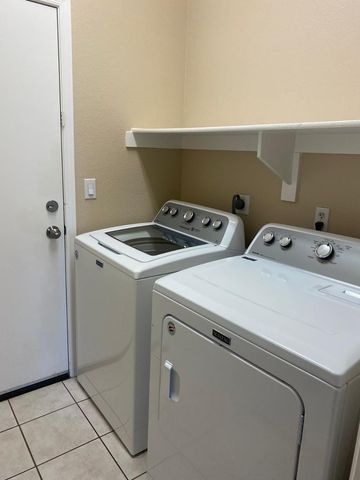 1277 W Myrna Lane, Tempe, AZ 85284