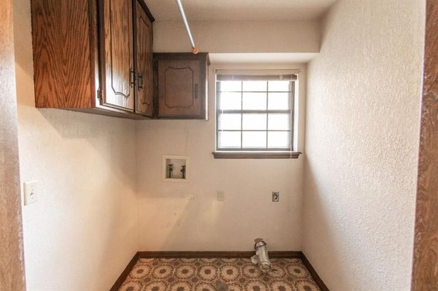 11512 Robinwood Lane, Oklahoma City, OK 73131