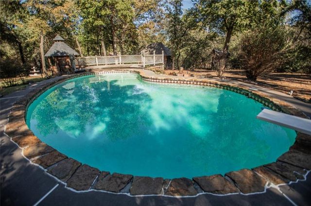 11512 Robinwood Lane, Oklahoma City, OK 73131