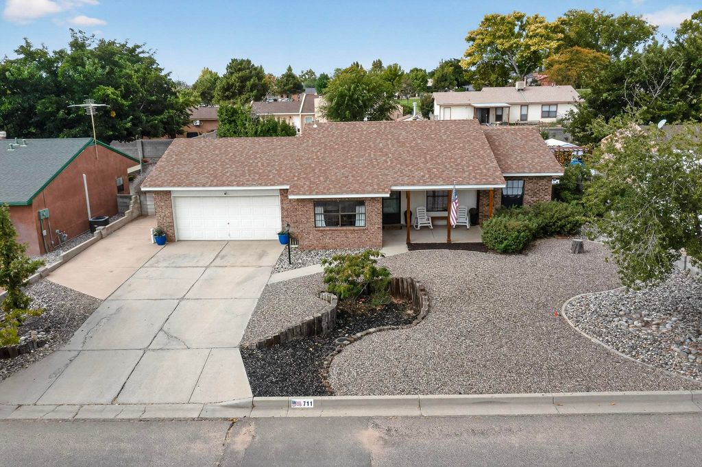 711 STAGECOACH Road SE, Rio Rancho, NM 87124