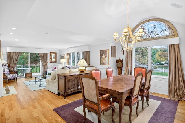 1 Par 3 Court UNIT 1, Mashpee, MA 02649