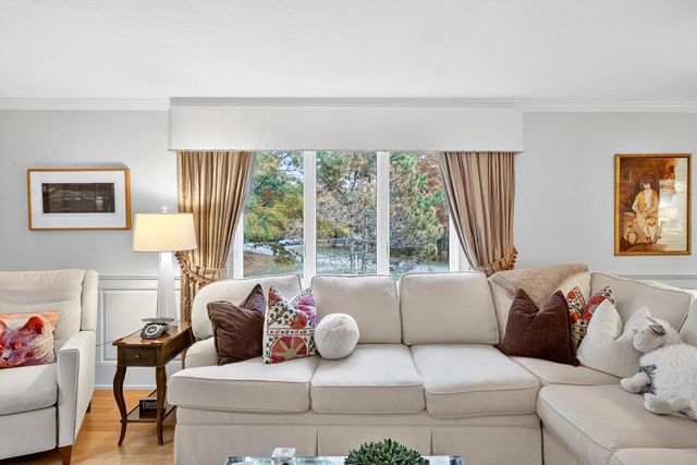 1 Par 3 Court UNIT 1, Mashpee, MA 02649