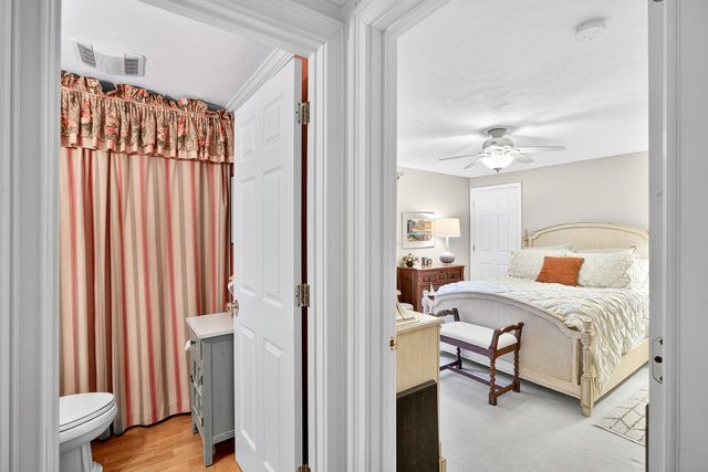 1 Par 3 Court UNIT 1, Mashpee, MA 02649