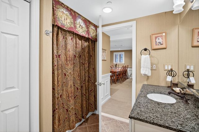 1 Par 3 Court UNIT 1, Mashpee, MA 02649