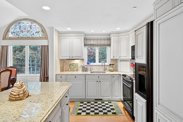 1 Par 3 Court UNIT 1, Mashpee, MA 02649