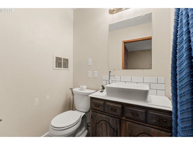 2235 Ne 122ND Ave, Portland, OR 97230