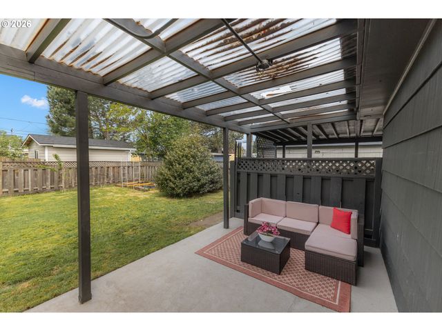 2235 Ne 122ND Ave, Portland, OR 97230