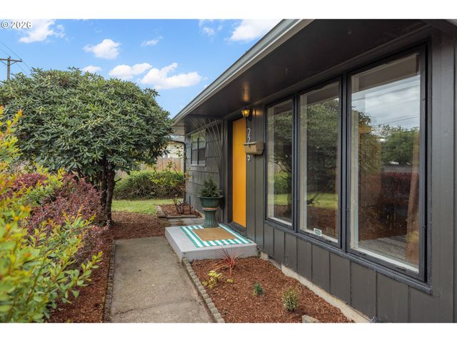 2235 Ne 122ND Ave, Portland, OR 97230