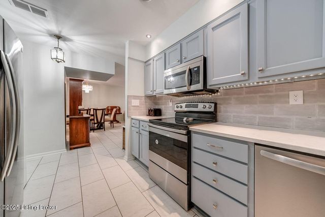 1602 Gardiner Ln, 222, Louisville, KY 40205