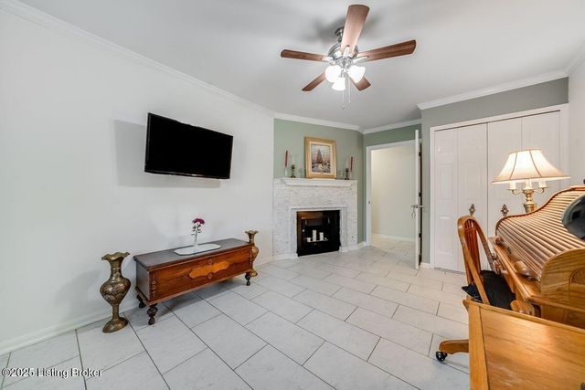 1602 Gardiner Ln, 222, Louisville, KY 40205