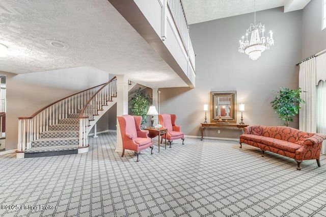 1602 Gardiner Ln, 222, Louisville, KY 40205