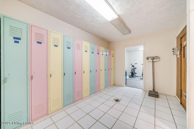 1602 Gardiner Ln, 222, Louisville, KY 40205