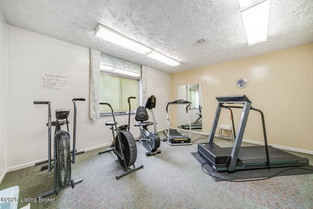 1602 Gardiner Ln, 222, Louisville, KY 40205