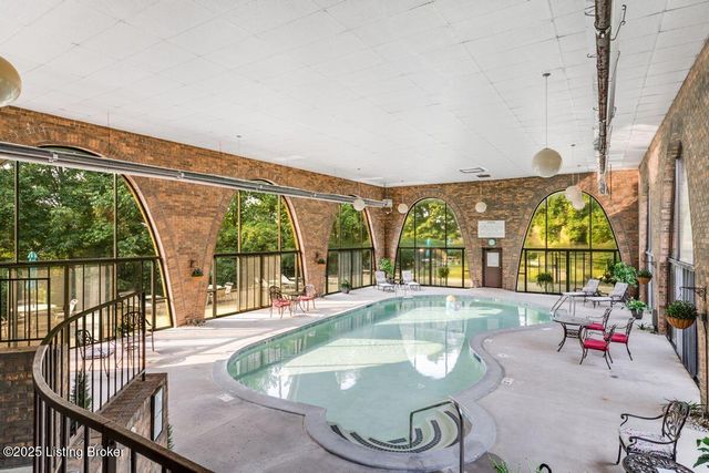 1602 Gardiner Ln, 222, Louisville, KY 40205