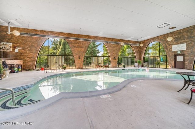 1602 Gardiner Ln, 222, Louisville, KY 40205