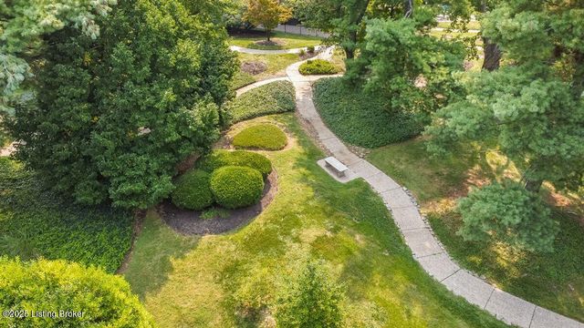 1602 Gardiner Ln, 222, Louisville, KY 40205