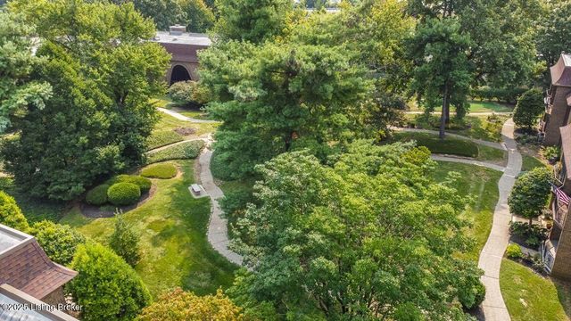 1602 Gardiner Ln, 222, Louisville, KY 40205