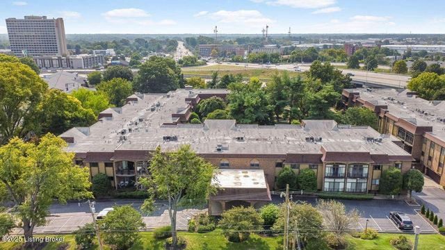 1602 Gardiner Ln, 222, Louisville, KY 40205