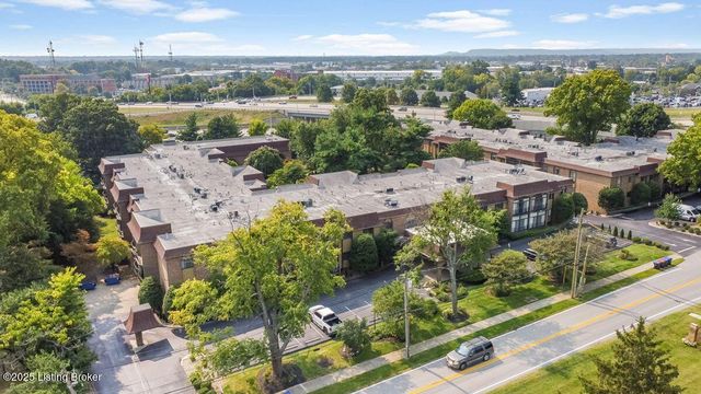 1602 Gardiner Ln, 222, Louisville, KY 40205