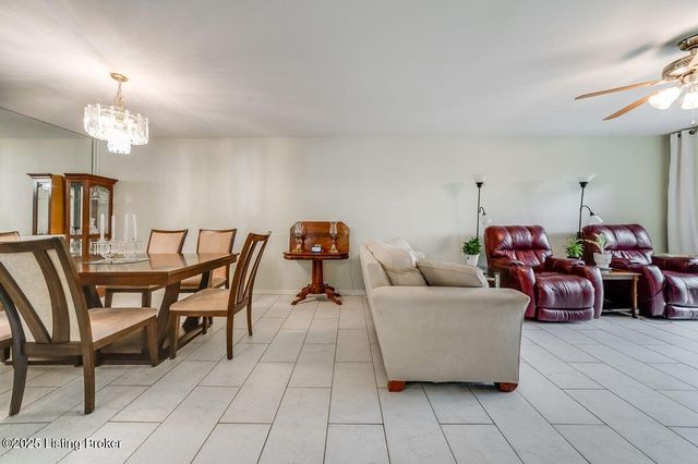 1602 Gardiner Ln, 222, Louisville, KY 40205