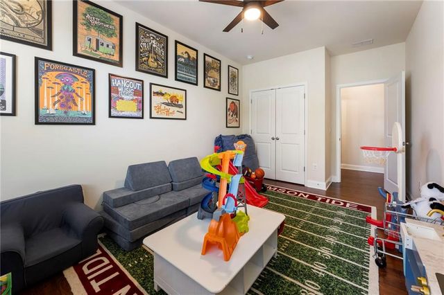 704 Hedge Brook Drive, Woodstock, GA 30188