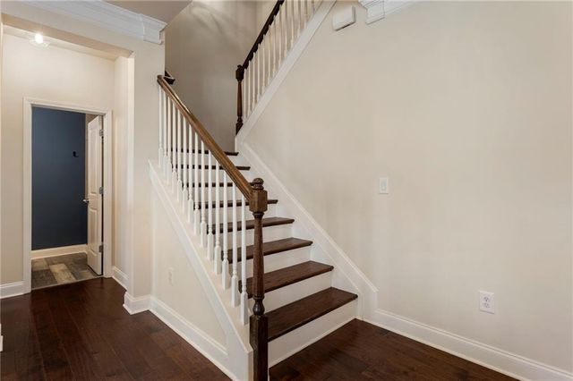 704 Hedge Brook Drive, Woodstock, GA 30188