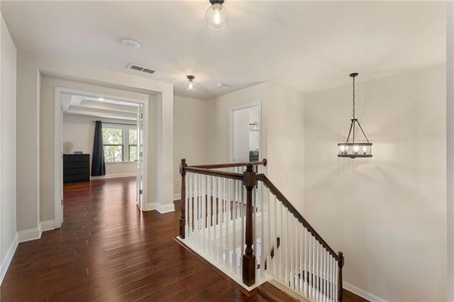 704 Hedge Brook Drive, Woodstock, GA 30188