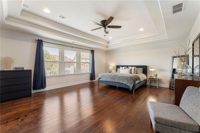 704 Hedge Brook Drive, Woodstock, GA 30188