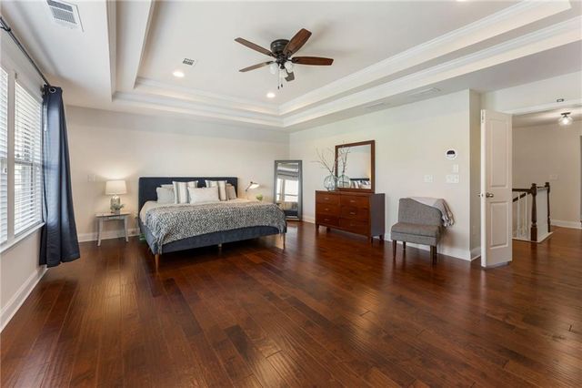 704 Hedge Brook Drive, Woodstock, GA 30188