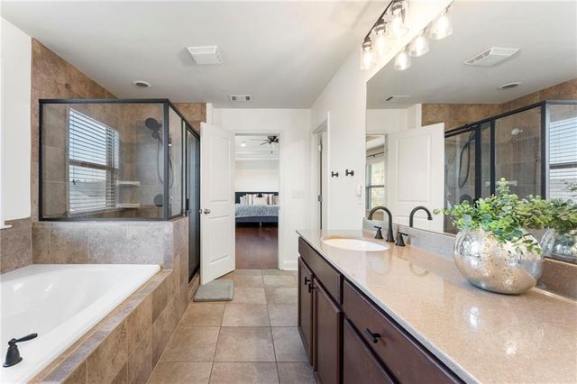 704 Hedge Brook Drive, Woodstock, GA 30188