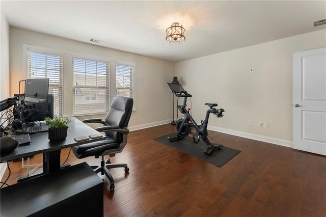 704 Hedge Brook Drive, Woodstock, GA 30188