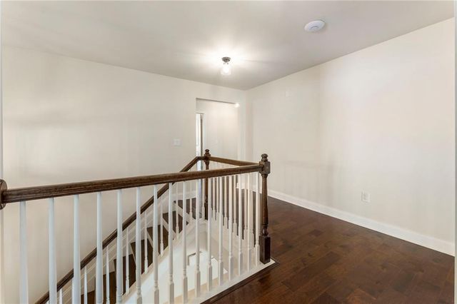 704 Hedge Brook Drive, Woodstock, GA 30188