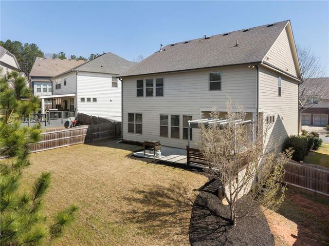 704 Hedge Brook Drive, Woodstock, GA 30188