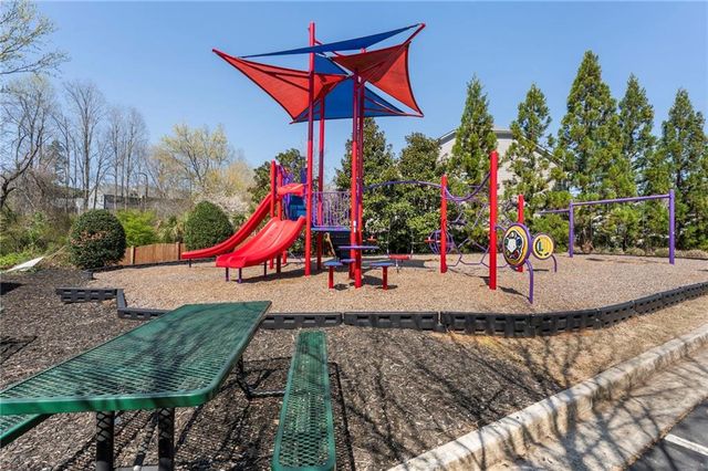 704 Hedge Brook Drive, Woodstock, GA 30188