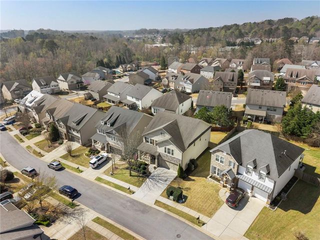 704 Hedge Brook Drive, Woodstock, GA 30188