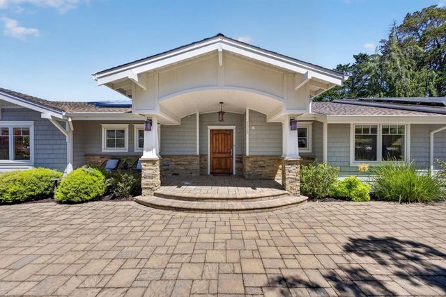 1510 Kingswood Drive, Hillsborough, CA 94010