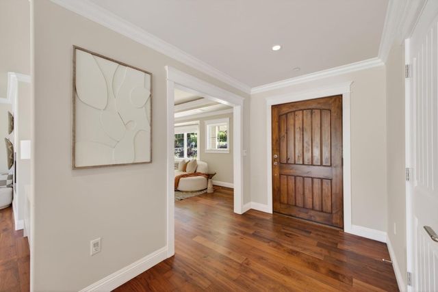 1510 Kingswood Drive, Hillsborough, CA 94010