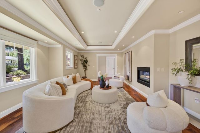 1510 Kingswood Drive, Hillsborough, CA 94010