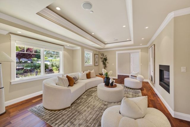 1510 Kingswood Drive, Hillsborough, CA 94010