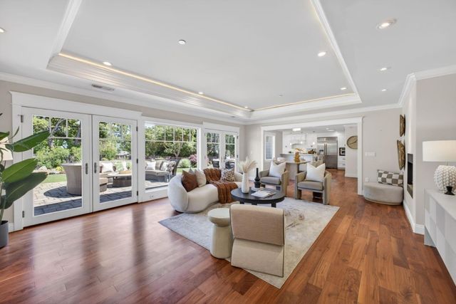 1510 Kingswood Drive, Hillsborough, CA 94010