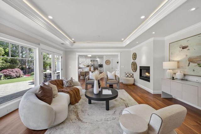 1510 Kingswood Drive, Hillsborough, CA 94010