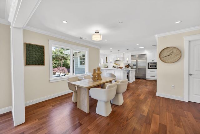 1510 Kingswood Drive, Hillsborough, CA 94010
