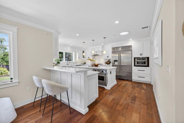 1510 Kingswood Drive, Hillsborough, CA 94010