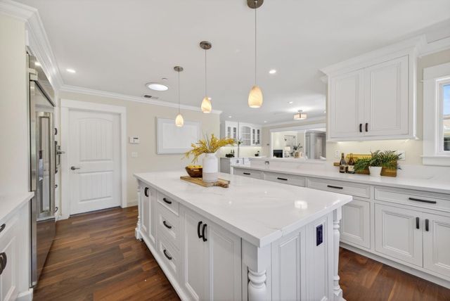 1510 Kingswood Drive, Hillsborough, CA 94010