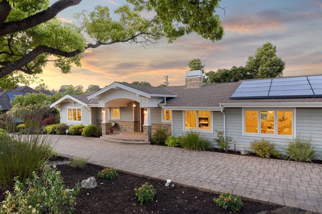 1510 Kingswood Drive, Hillsborough, CA 94010