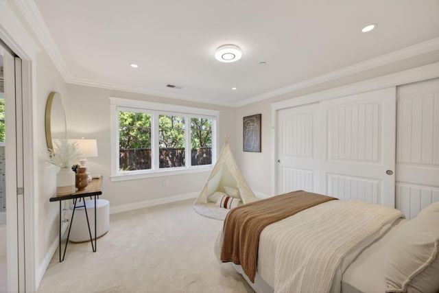 1510 Kingswood Drive, Hillsborough, CA 94010
