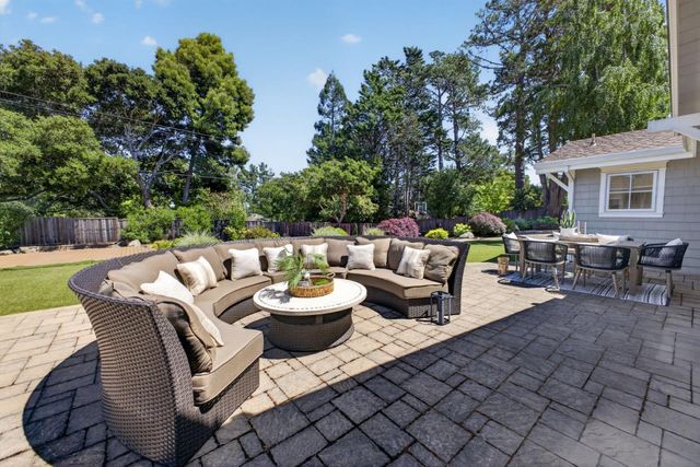 1510 Kingswood Drive, Hillsborough, CA 94010