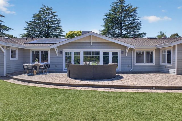 1510 Kingswood Drive, Hillsborough, CA 94010